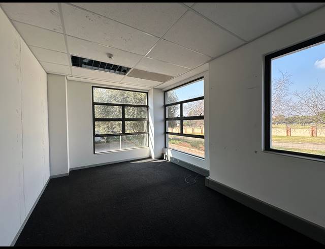 326M² OFFICE TO LET IN ECO PARK ESTATE